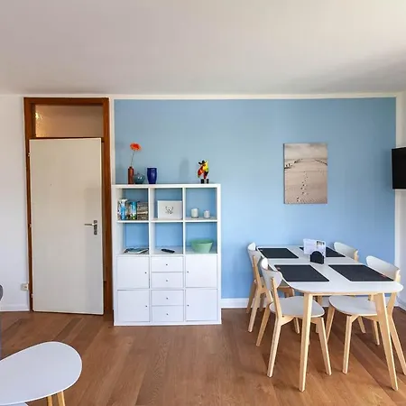 Apartment Auf Dem Huegel Mit Balkon *